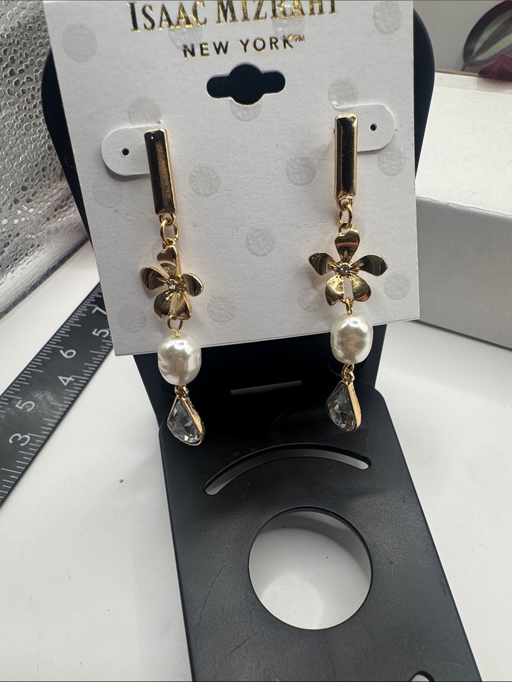 Isaac Mizrahi New York Floral Pearl Drop Earrings
(BR1616/6 po)
